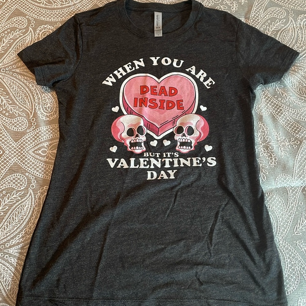 Woman’s Valentine’s Day shirt brand new never worn